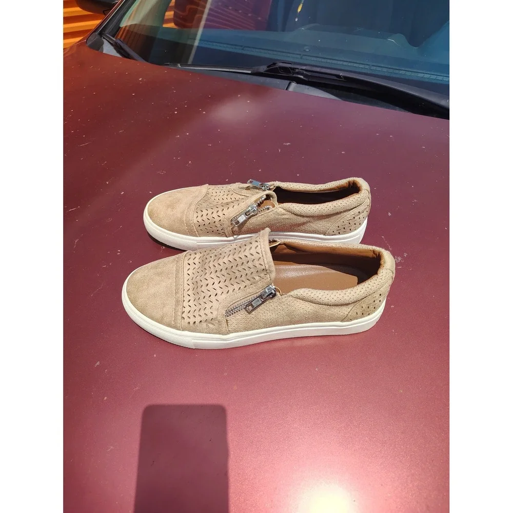 Report Womens Tan Perforated Faux Suede Slip On Sneakers Size 7 Dual Zipper Flat